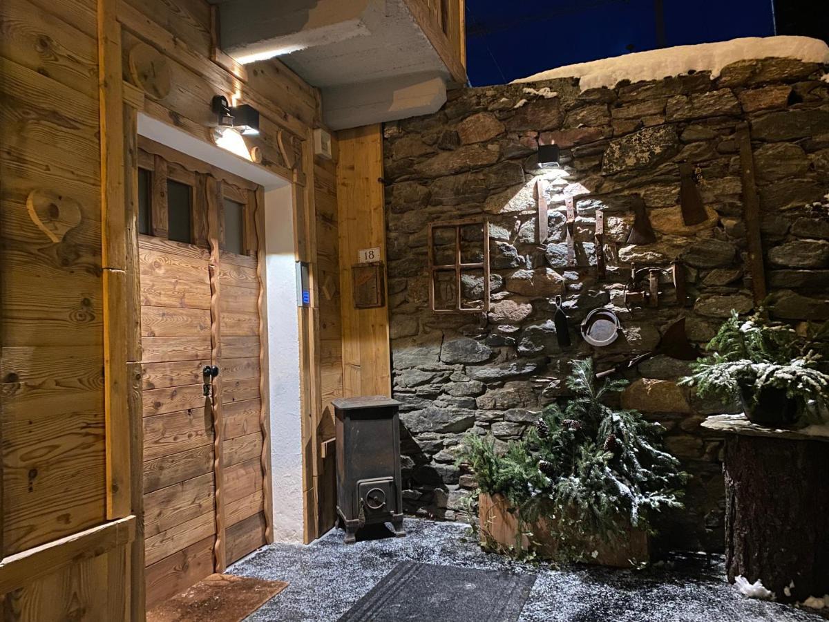Maison Rongier Nel Centro Di Cogne Bagian luar foto