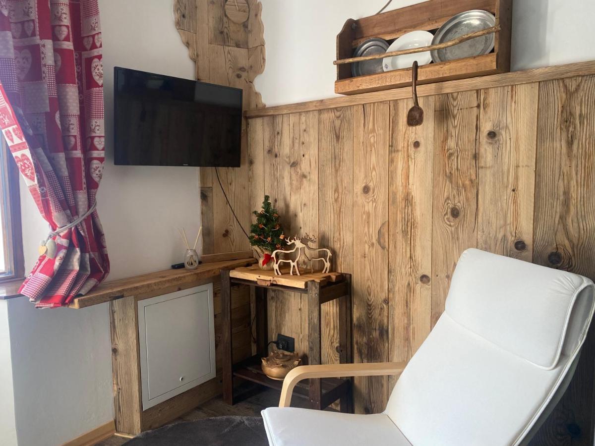 Maison Rongier Nel Centro Di Cogne Bagian luar foto