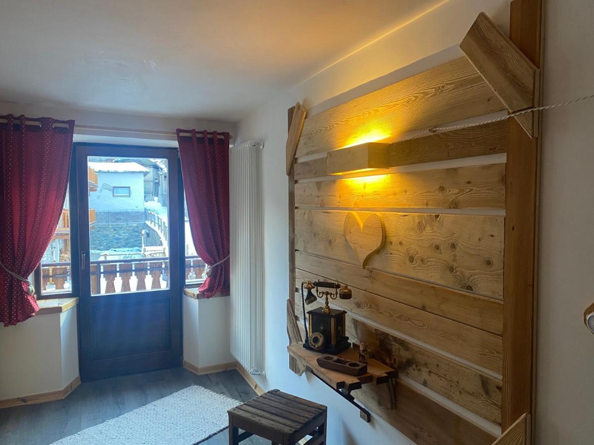 Maison Rongier Nel Centro Di Cogne Bagian luar foto