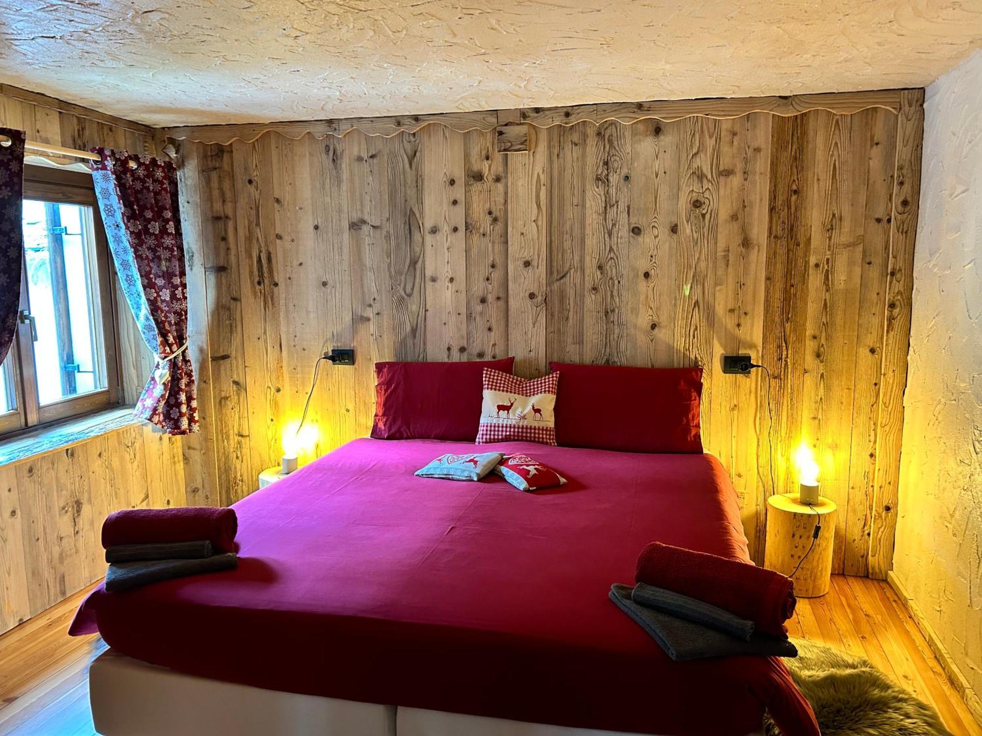 Maison Rongier Nel Centro Di Cogne Bagian luar foto