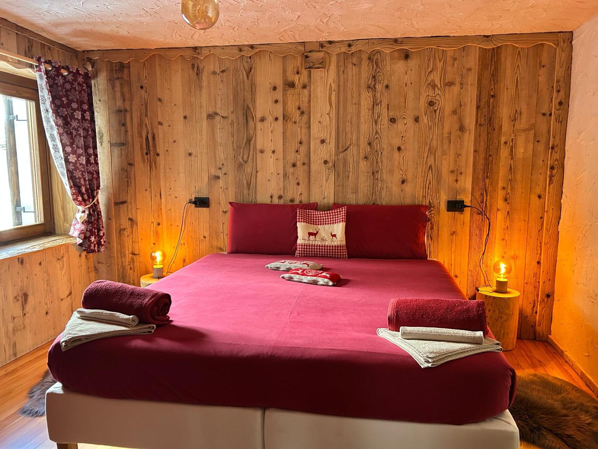 Maison Rongier Nel Centro Di Cogne Bagian luar foto